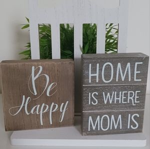 2 Farmhouse Signs